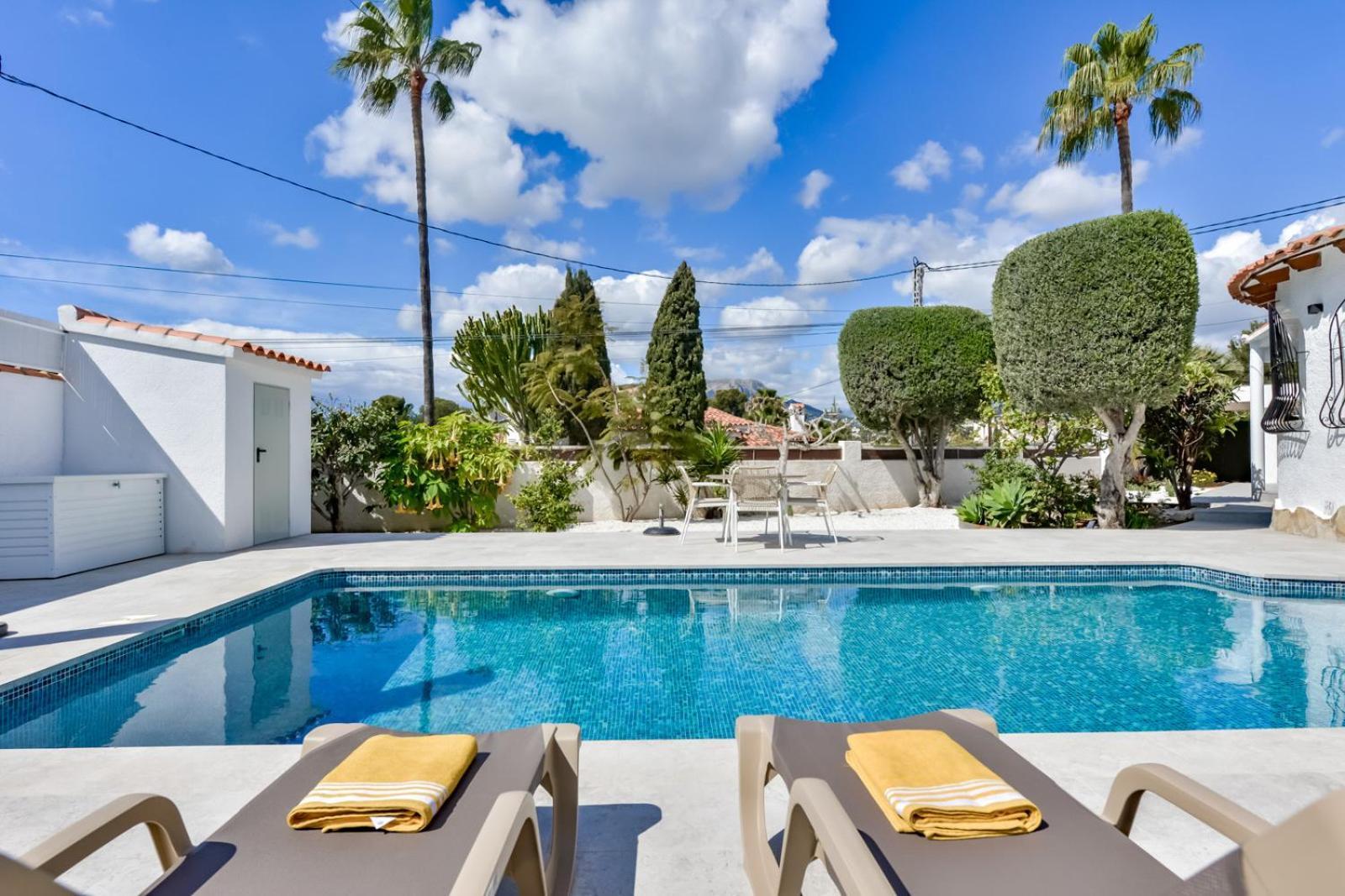 Villas Guzman - Villa Limon Calp Dış mekan fotoğraf